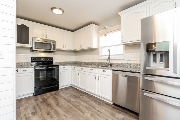 829 Buckhorn Dr - Photo 6 of 12