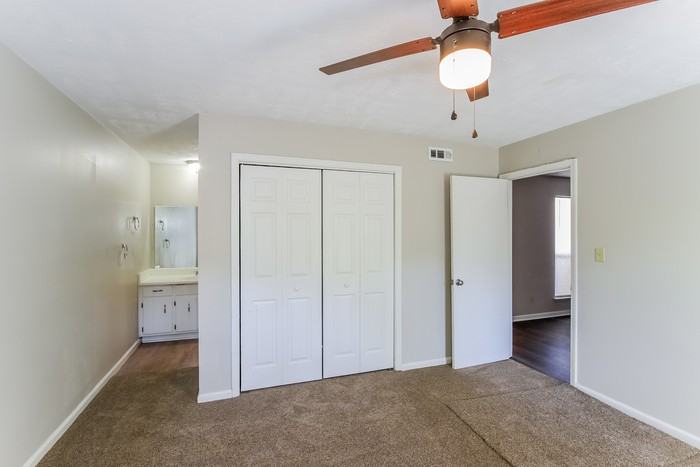 4235 Cap Chat St - Photo 7 of 11