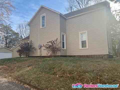 1718 2nd Ave - Photo 2 of 11