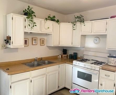 1718 2nd Ave - Photo 3 of 11