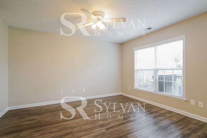 4802 Tanglewood Oaks St - Photo 4 of 16