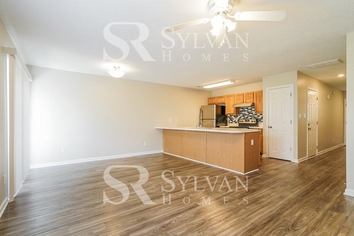 4802 Tanglewood Oaks St - Photo 5 of 16