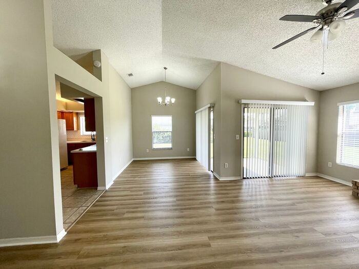 505 Walnut Grove Pl - Photo 7 of 36