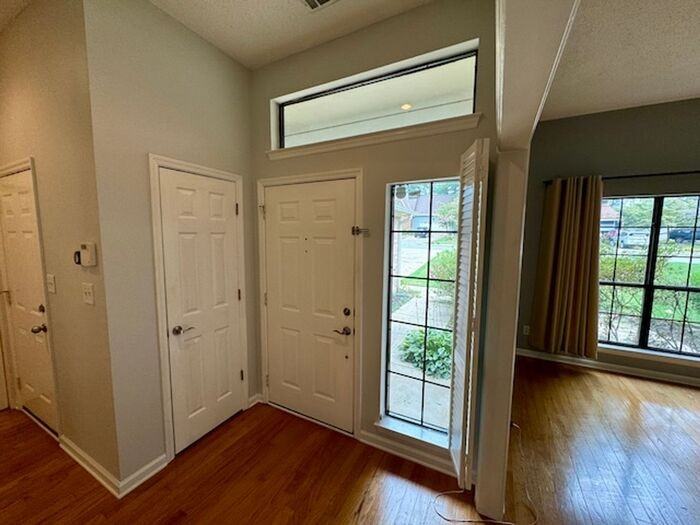 129 Telluride Dr - Photo 3 of 26