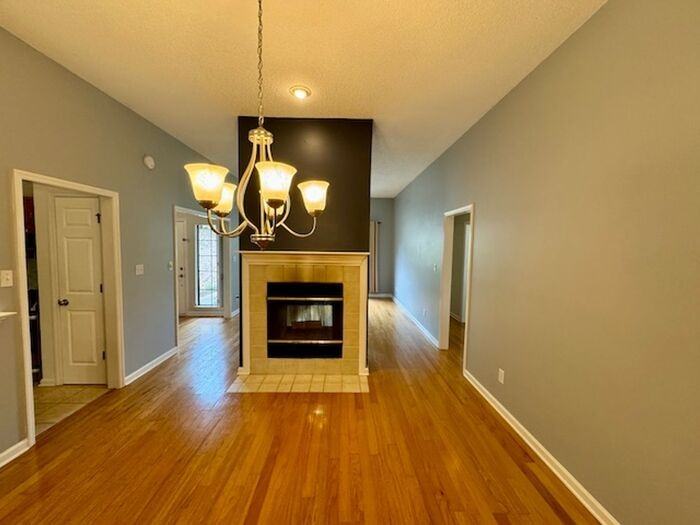 129 Telluride Dr - Photo 6 of 26