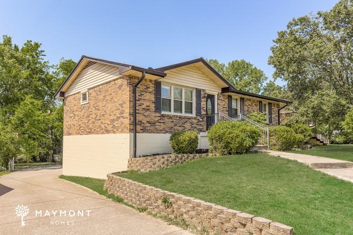 127 Evergreen Cir - Photo 2 of 3