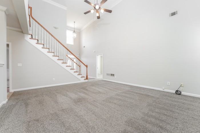 2508 Oak Creek Ln - Photo 2 of 15