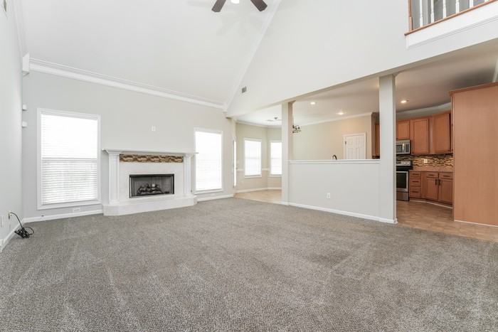 2508 Oak Creek Ln - Photo 3 of 15