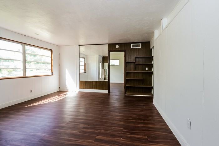 3915 Mackinac Rd - Photo 3 of 13