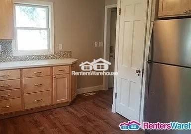 3421 York Ave N - Photo 3 of 12