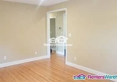 3421 York Ave N - Photo 6 of 12