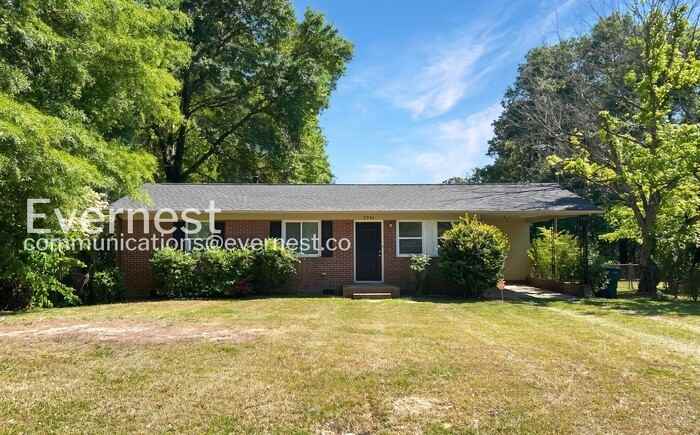 2741 Mary Ave - Photo 2 of 17