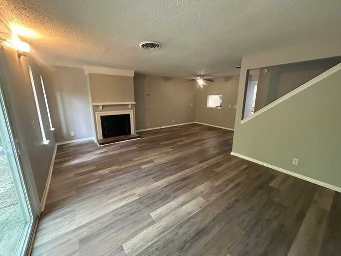 240 Jamil Rd #26 - Photo 3 of 24