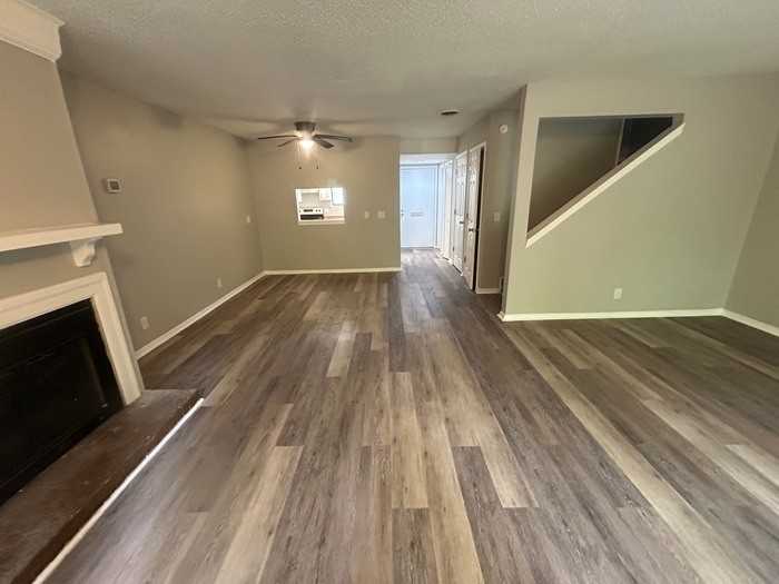 240 Jamil Rd #26 - Photo 4 of 24