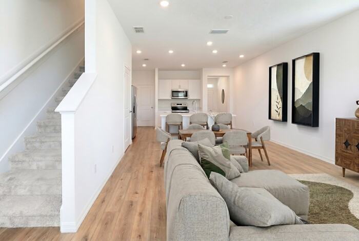 8695 Elmo Ln - Photo 3 of 10