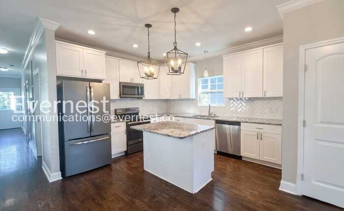 506 Eastboro Dr #AA - Photo 3 of 28