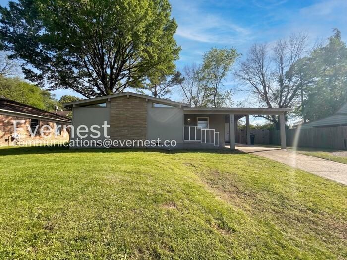 1449 Ticonderoga Dr - Photo 2 of 24