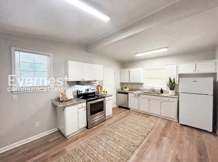 1449 Ticonderoga Dr - Photo 5 of 24