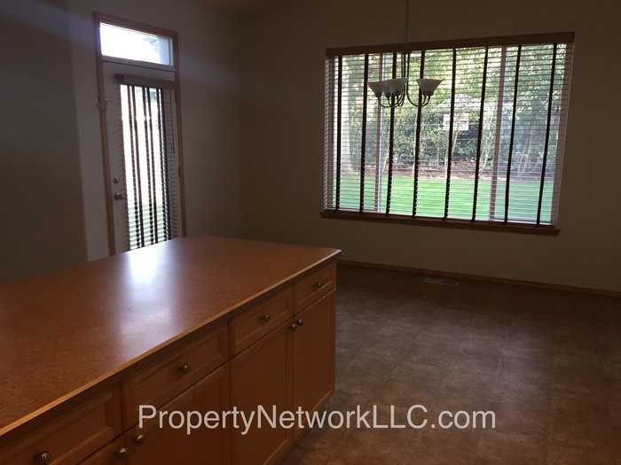 2976 Se Condor Ave - Photo 6 of 17