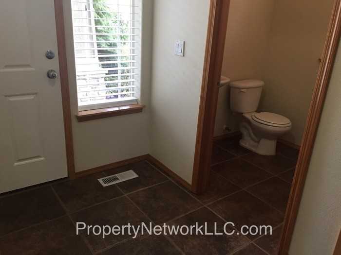 2976 Se Condor Ave - Photo 7 of 17