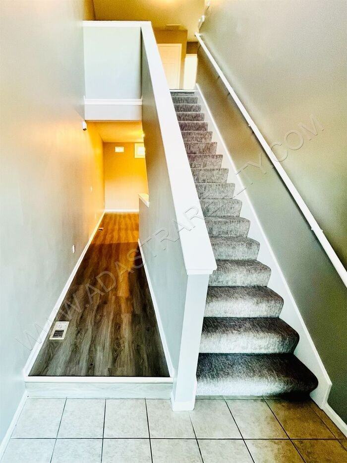 1005 N Findley St - Photo 3 of 31