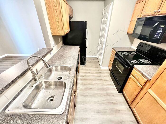 1005 N Findley St - Photo 7 of 31