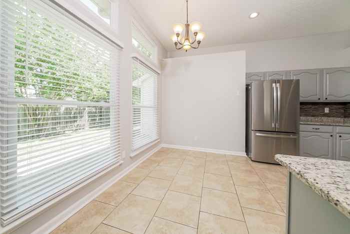 2210 Westview Trl - Photo 6 of 20