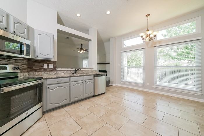 2210 Westview Trl - Photo 7 of 20