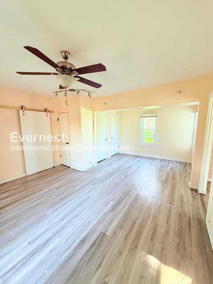 2314 Airline Ave - Photo 5 of 30