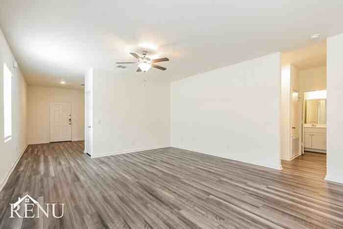 13715 Summer Lgt - Photo 7 of 24