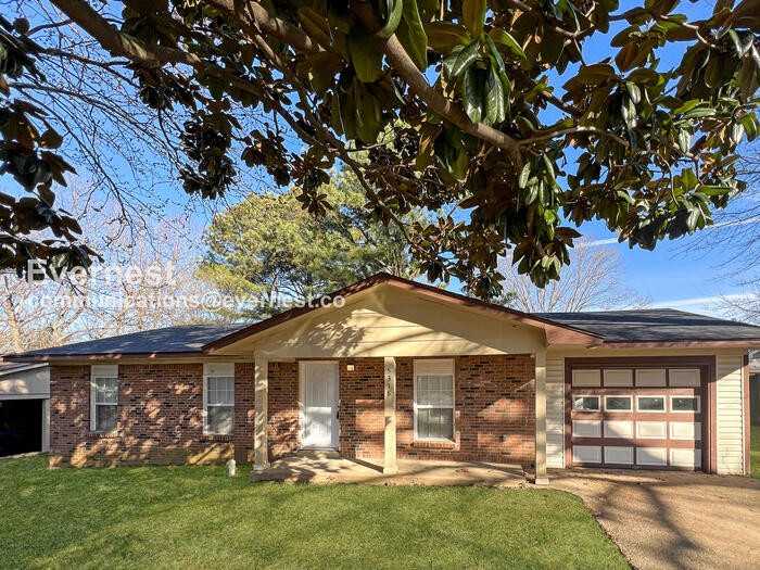 5318 Haynes Dr - Photo 2 of 17