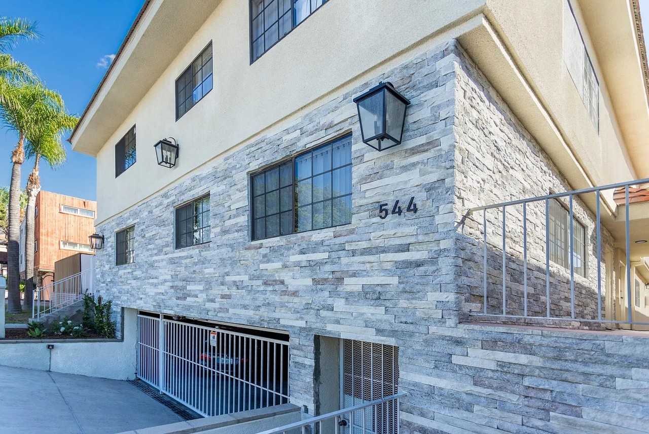 544 E Tujunga Ave #204 - Photo 2 of 14
