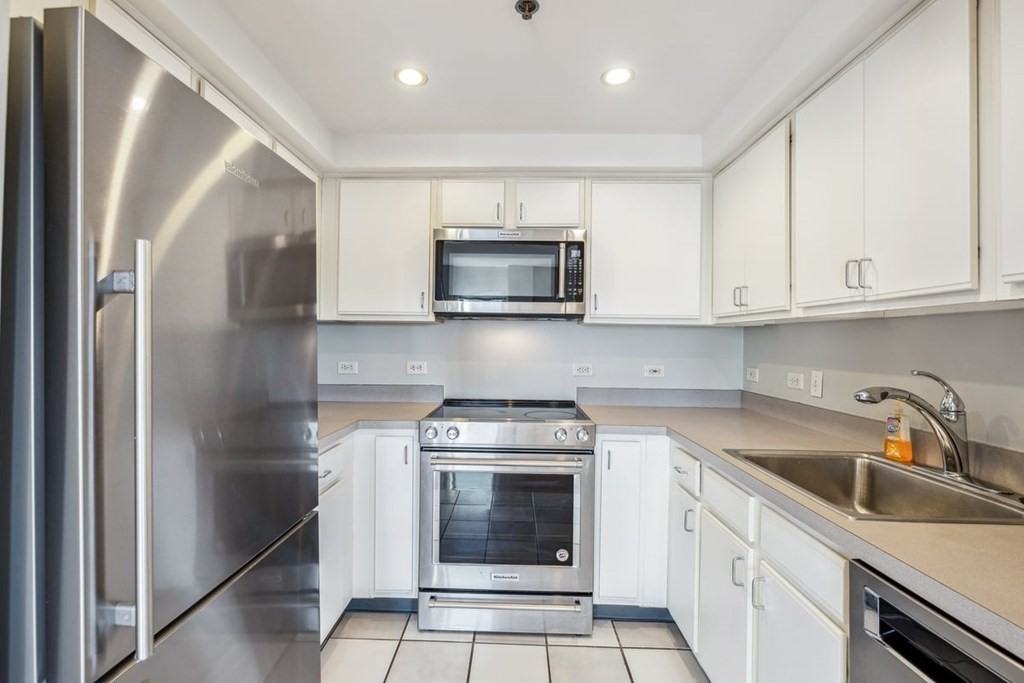 534538 Commonwealth Ave #7D - Photo 4 of 11