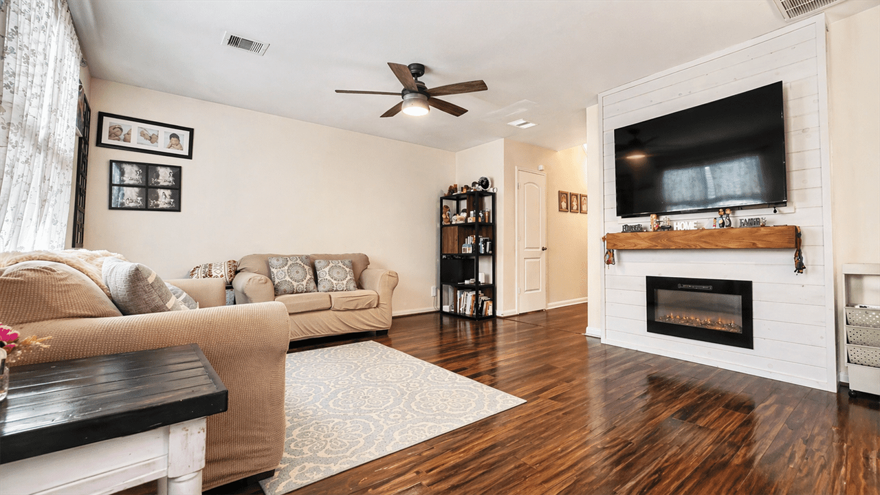 17430 Cedar Rock Dr #NA - Photo 4 of 19