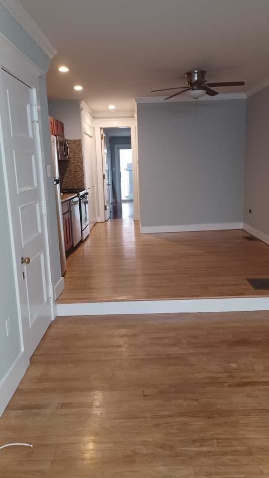 1039 N 4th St #A - Photo 2 of 6