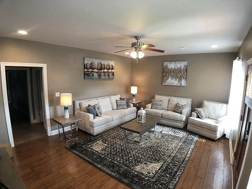 2435 Robert St #1 - Photo 5 of 25