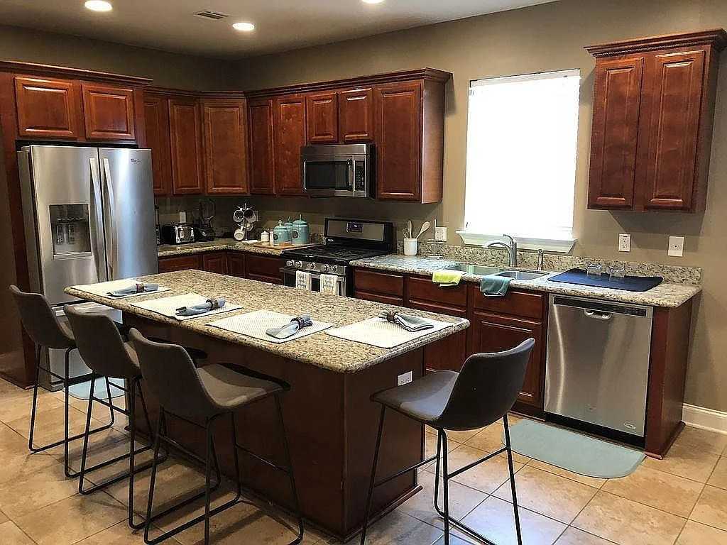 2435 Robert St #1 - Photo 7 of 25