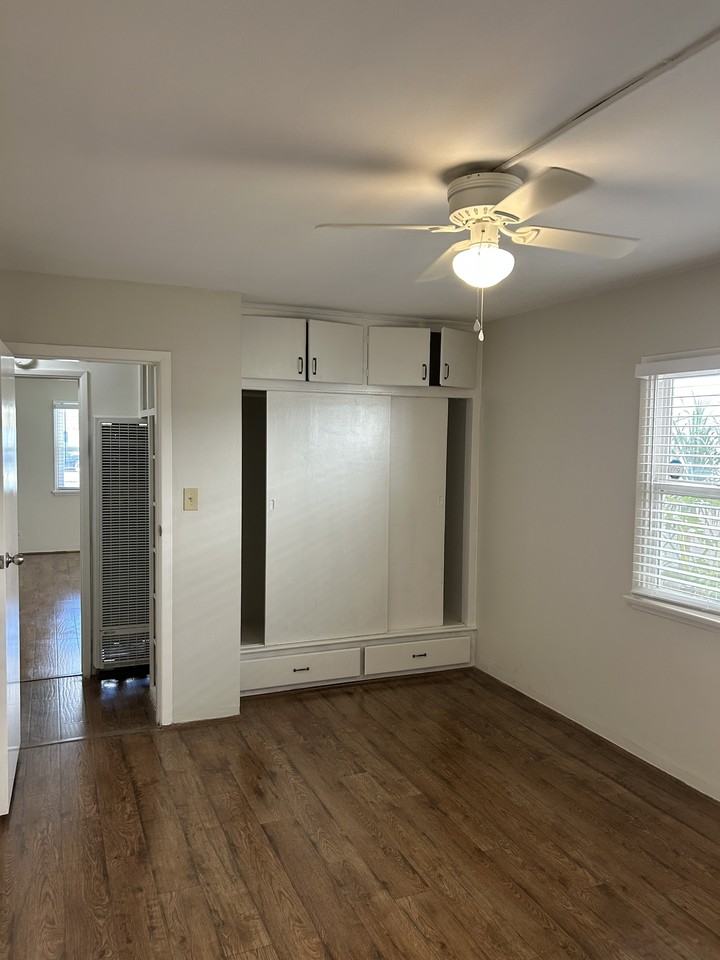 4115 E Ocean Blvd #1 - Photo 3 of 10