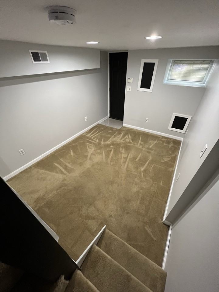 627 Harvey St #MAIN - Photo 4 of 21