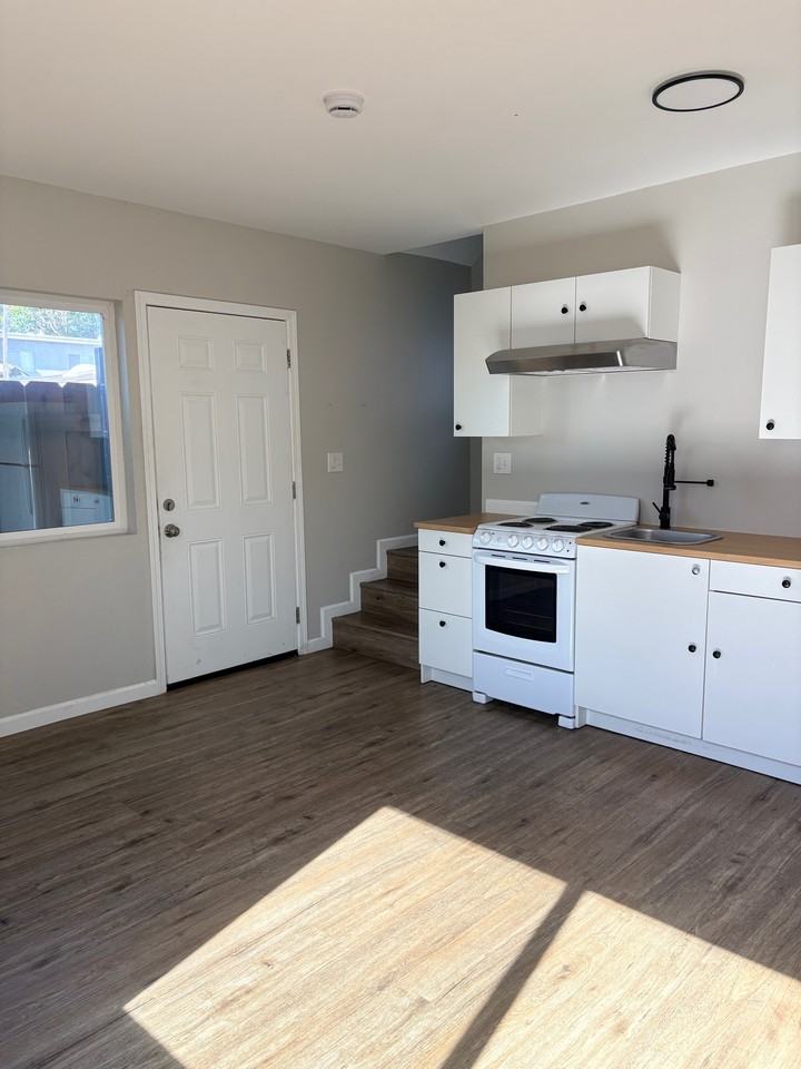 4475 Polk Ave - Photo 3 of 12