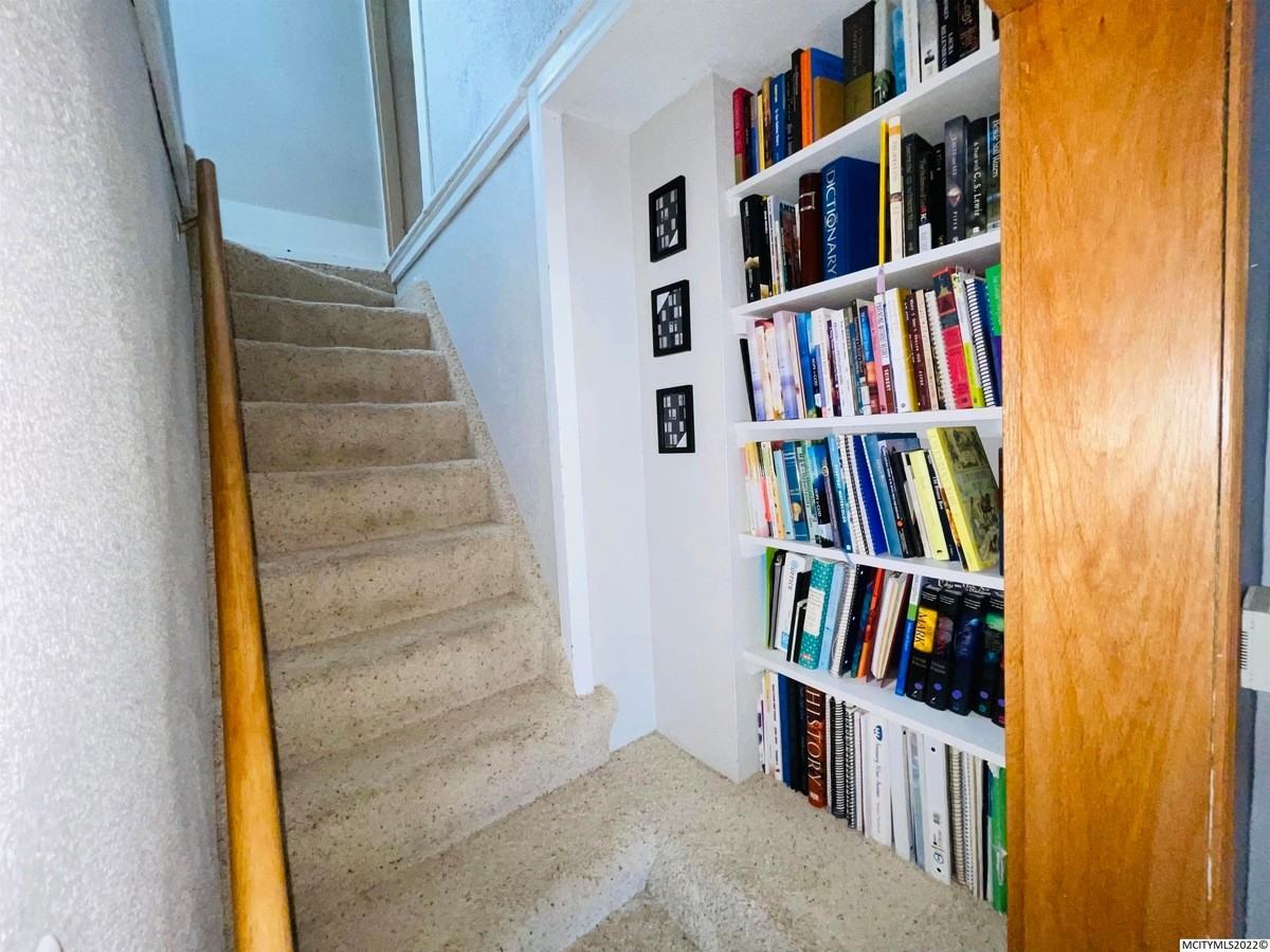 520 Allen Ave #NA - Photo 6 of 11