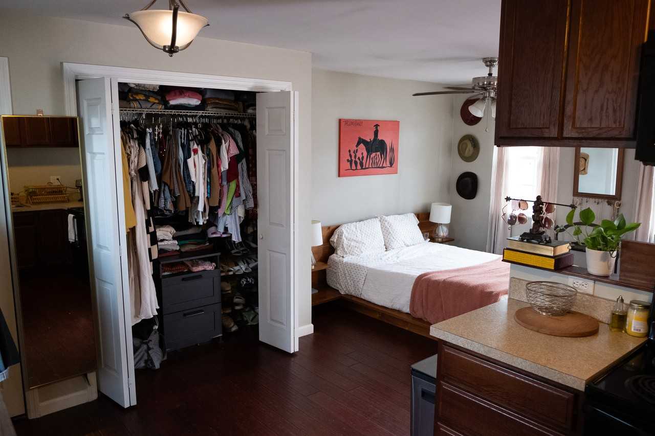 925 Fairwin Ave #B - Photo 6 of 19