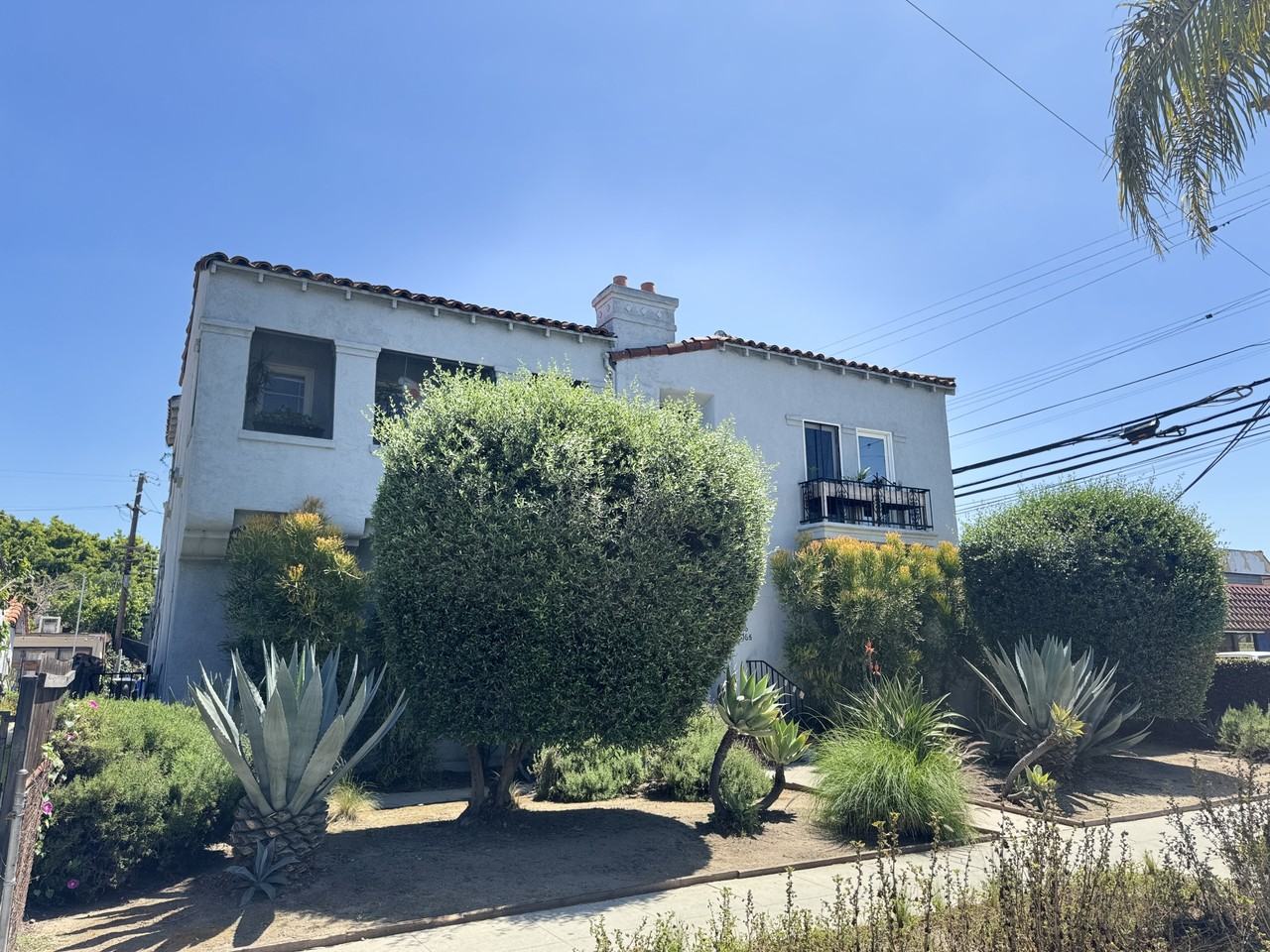 1874 S Redondo Blvd #1874