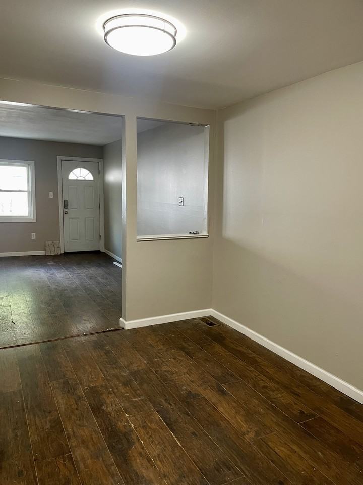 216 York St #NA - Photo 2 of 34