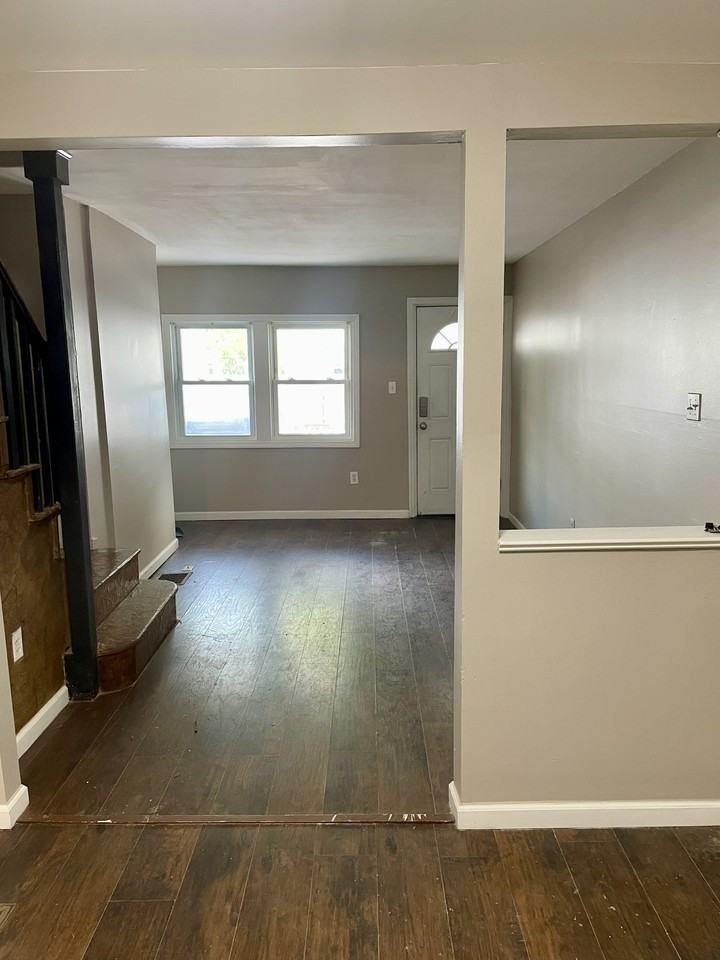 216 York St #NA - Photo 5 of 34