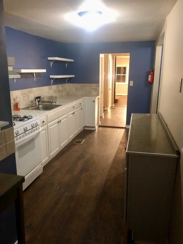 216 York St #NA - Photo 6 of 34