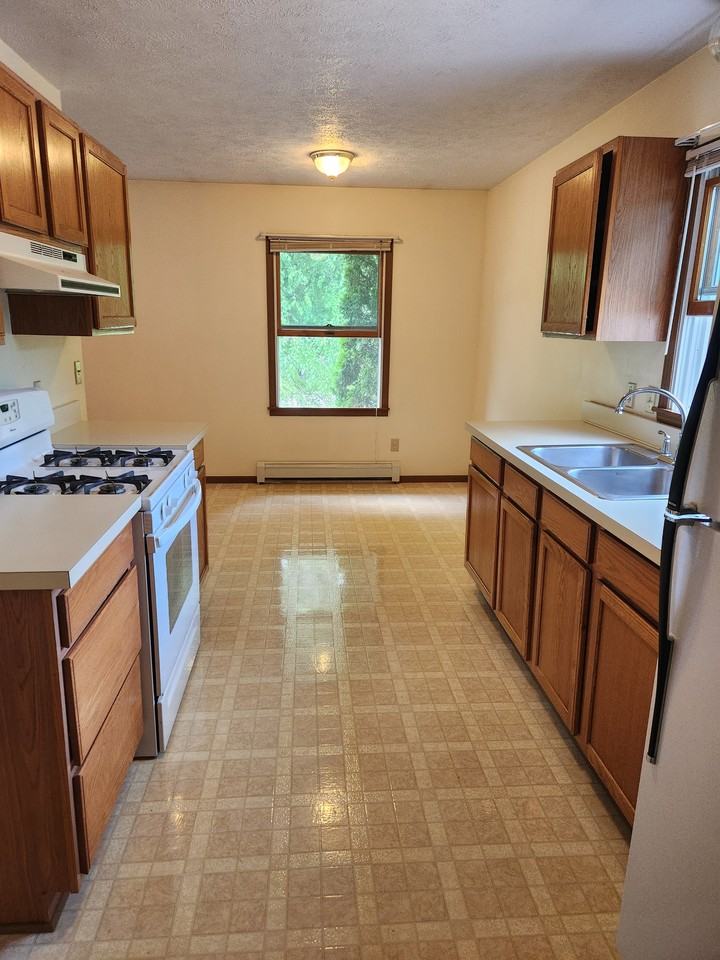 4434 Manhattan W #C - Photo 2 of 9