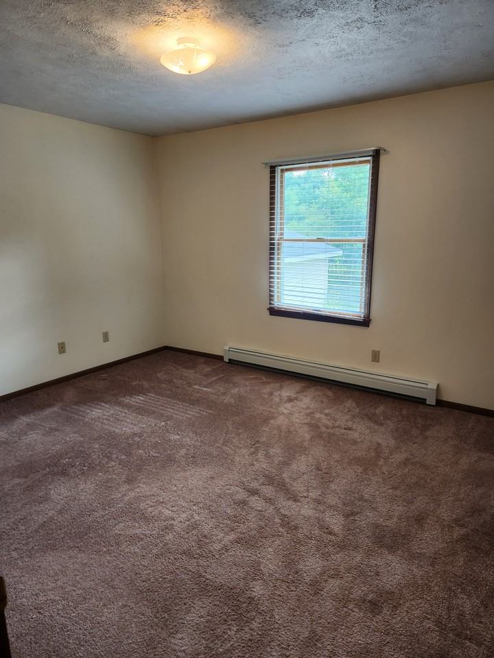 4434 Manhattan W #C - Photo 5 of 9