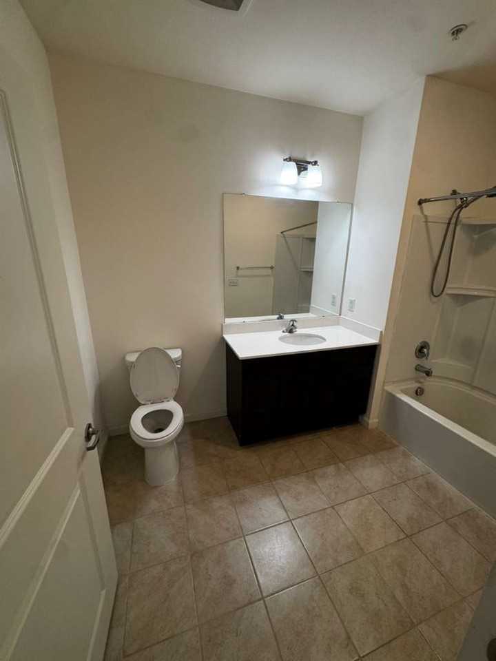 73 Washington St #7 - Photo 6 of 14