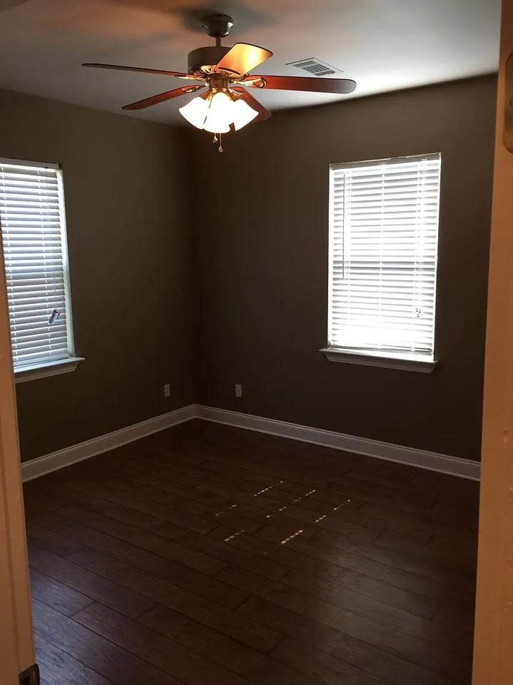 2437 Robert St #NA - Photo 6 of 12